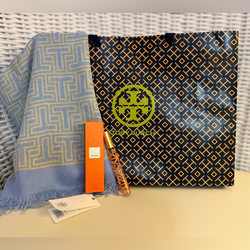 Tory Burch Gift Set: NWT T-Logo Scarf and Signature Eau de Parfum with bag